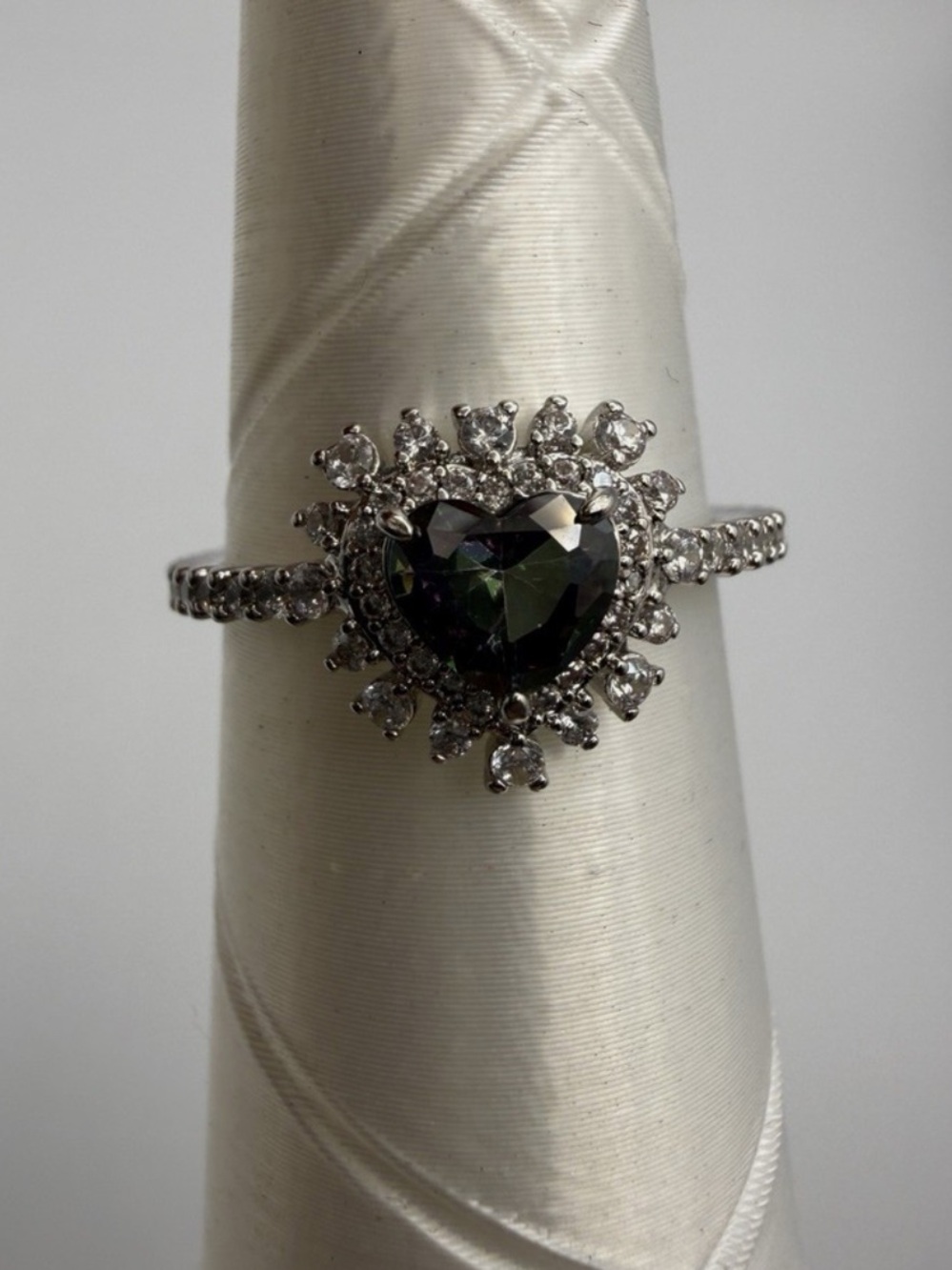 Bomb Party June 2026 Hearts On Fire Lab-Created Alexandrite Ring size 7